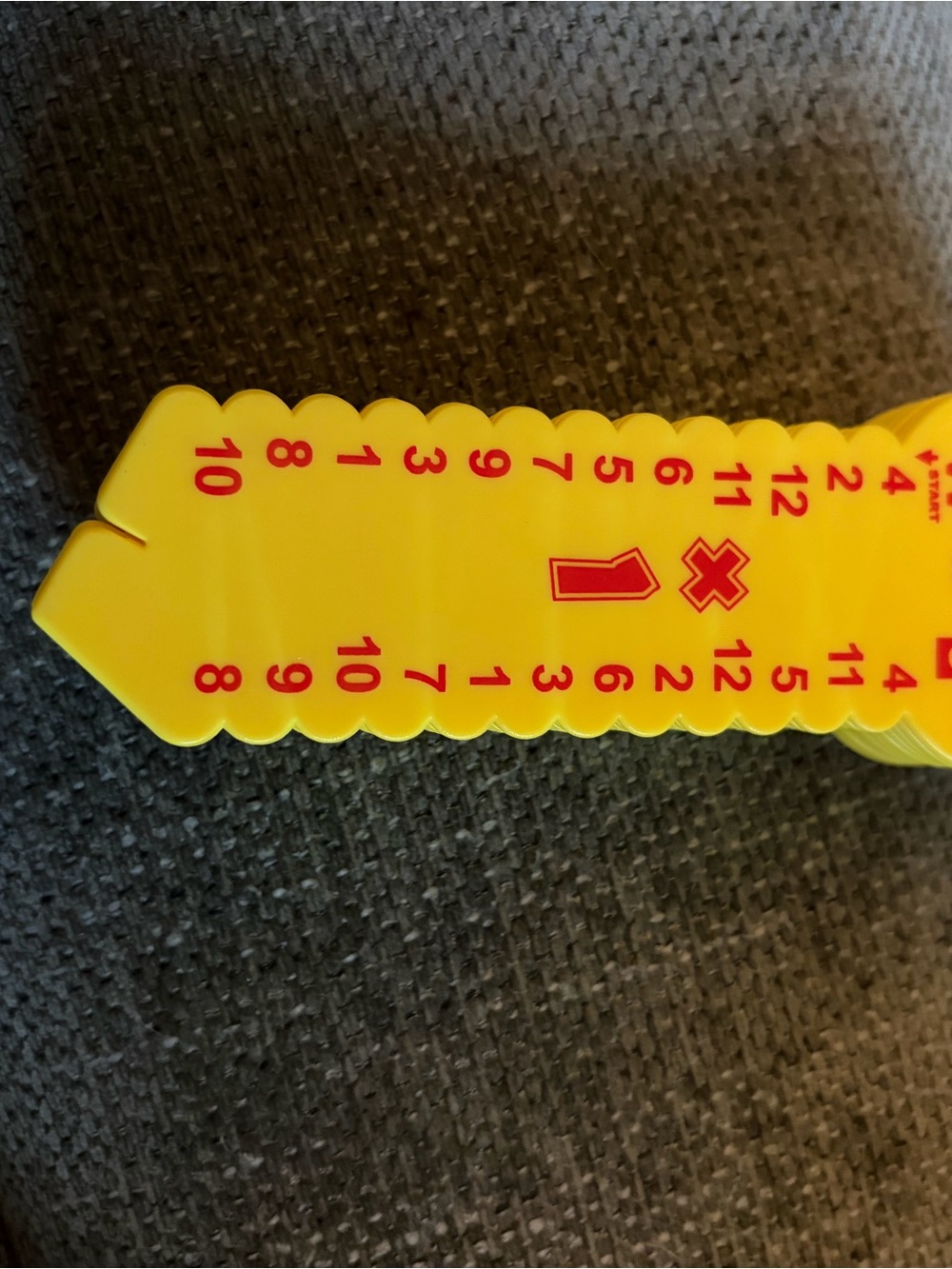 Yellow Math Flash Fan - Party Learning multiplication Tool - Picture 2 of 2
